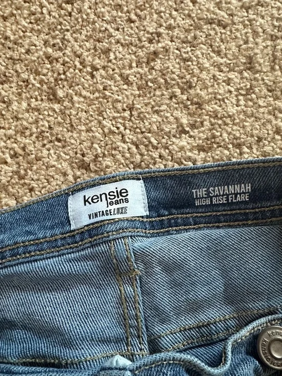 Kensie Jeans Classic Blue Denim Jeans - Back Pocket Detail - Picture 3 of 4